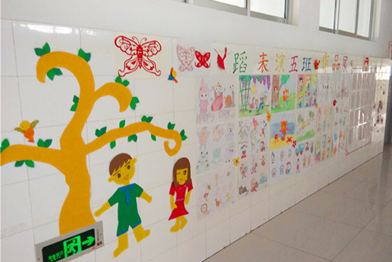 师范/文化创意学院校园走廊文化墙营造良好育人环境